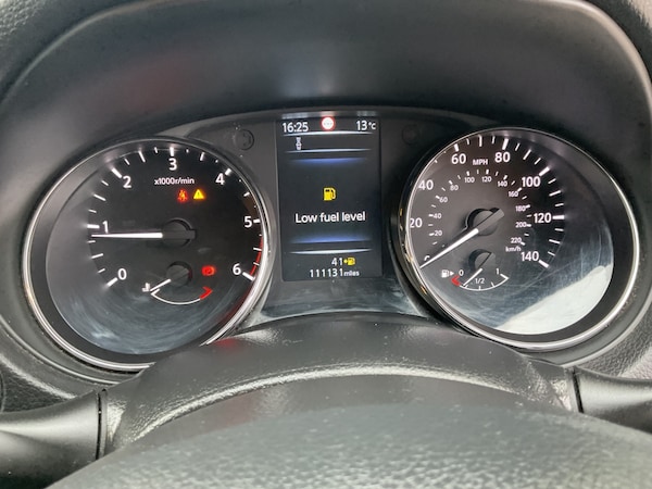 Used Nissan Qashqai 2015 for sale - 76237415: Photo 8