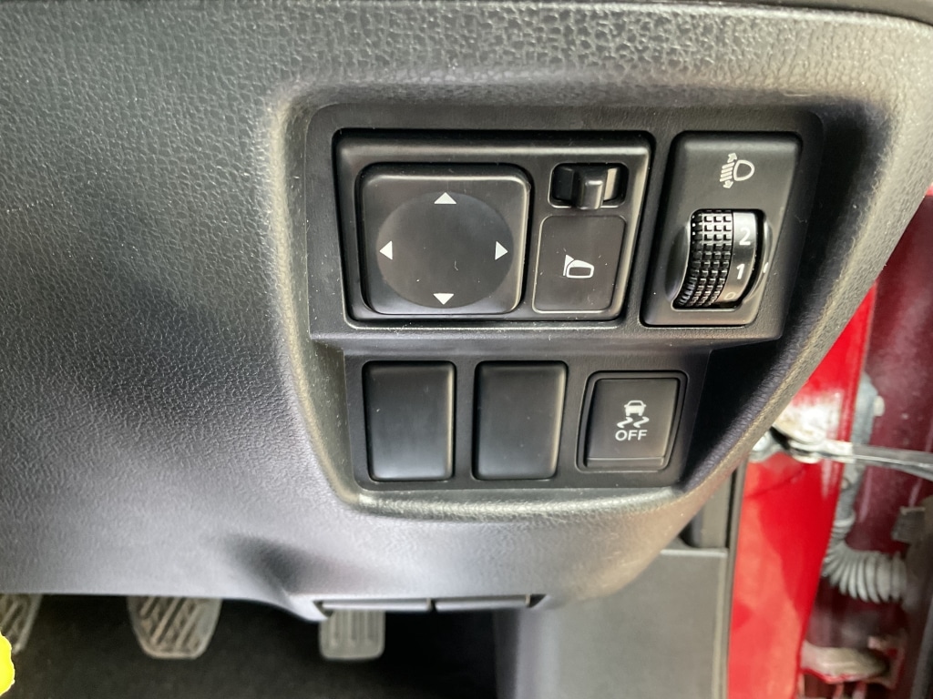 Used Nissan Juke 2011 for sale - 76107520: Photo 28