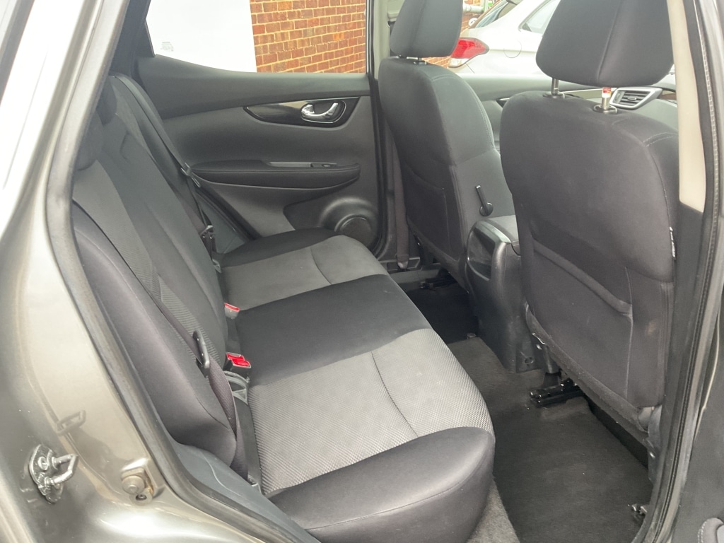 Used Nissan Qashqai 2016 for sale - 77289405: Photo 18