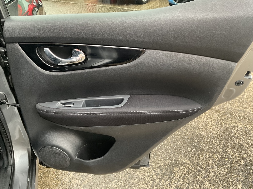 Used Nissan Qashqai 2016 for sale - 77289405: Photo 19