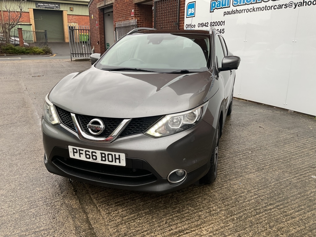 Used Nissan Qashqai 2016 for sale - 77289405: Photo 2