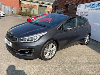 Used Kia Ceed 2017 for sale - 77975440: Photo
