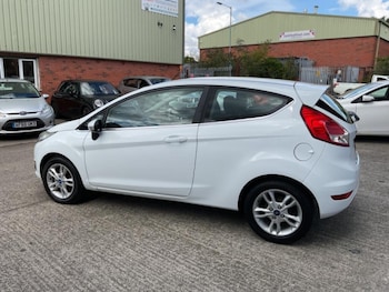 Used Ford Fiesta 2015 for sale - 79600538: Photo