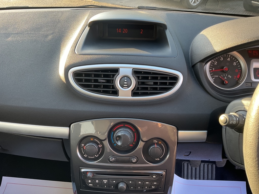 Used Renault Clio 2011 for sale - 77162406: Photo 10