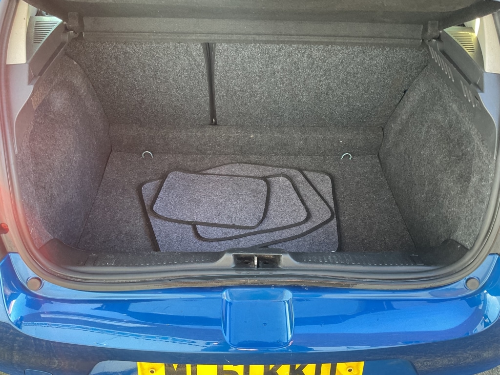 Used Renault Clio 2011 for sale - 77162406: Photo 14