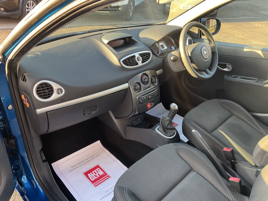 Used Renault Clio 2011 for sale - 77162406: Photo 17