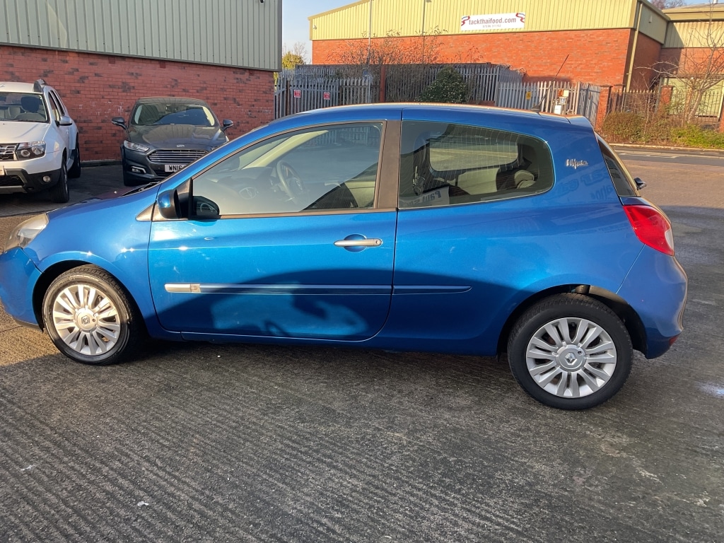 Used Renault Clio 2011 for sale - 77162406: Photo 3