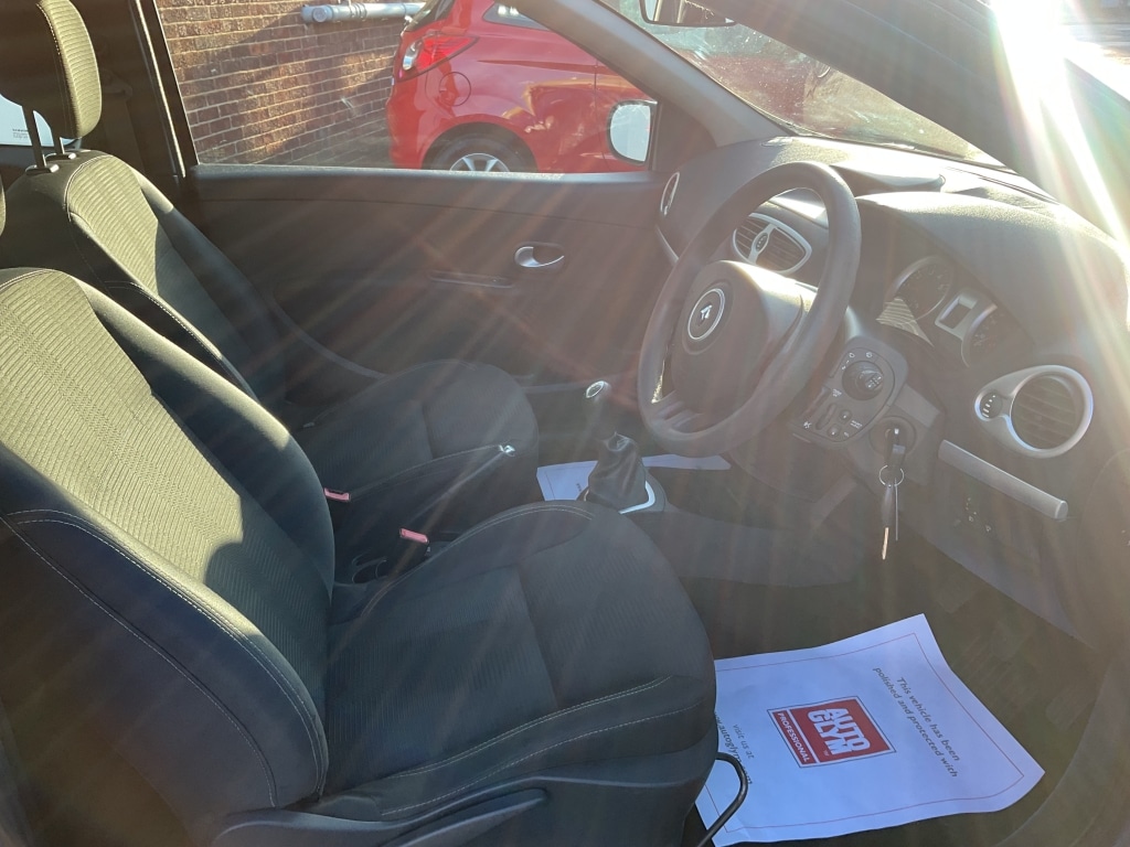 Used Renault Clio 2011 for sale - 77162406: Photo 6