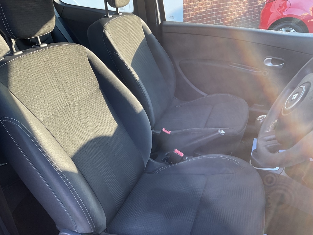 Used Renault Clio 2011 for sale - 77162406: Photo 8