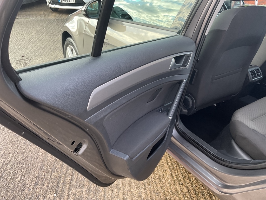 Used Volkswagen Golf 2015 for sale - 76891571: Photo 22