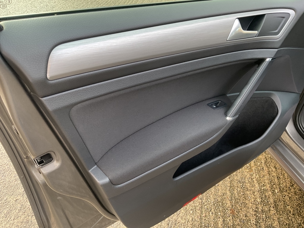 Used Volkswagen Golf 2015 for sale - 76891571: Photo 24