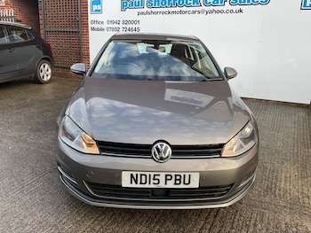 Used Volkswagen Golf 2015 for sale - 76891571: Photo