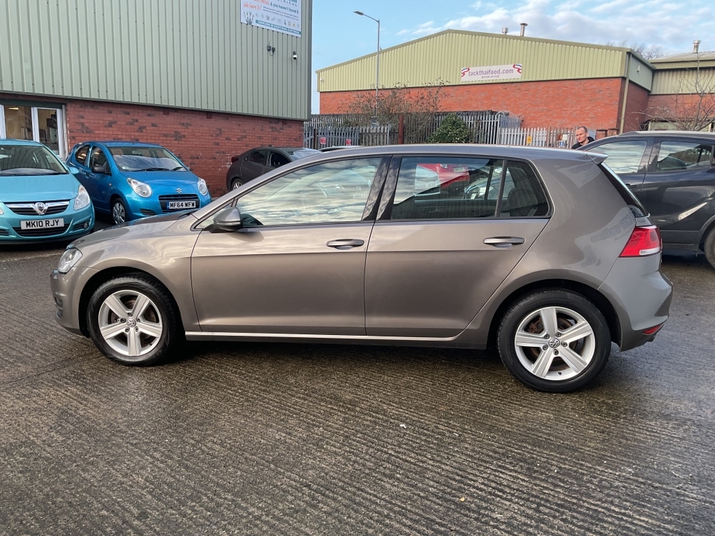 Used Volkswagen Golf 2015 for sale - 76891571: Photo 4