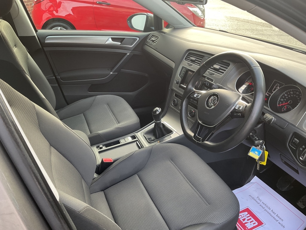 Used Volkswagen Golf 2015 for sale - 76891571: Photo 8