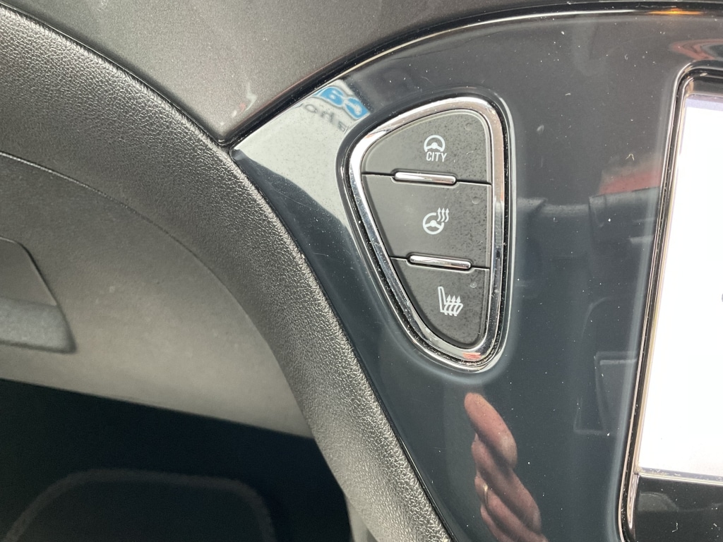 Used Vauxhall Corsa 2015 for sale - 78079469: Photo 12