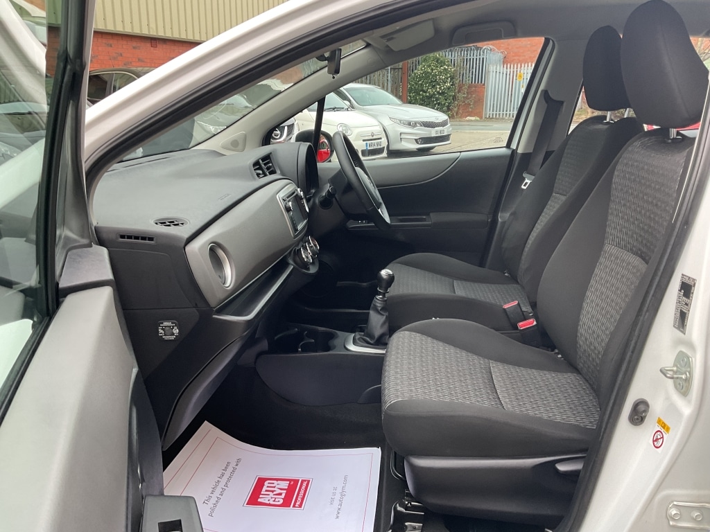 Used Toyota Yaris 2013 for sale - 77558792: Photo 14