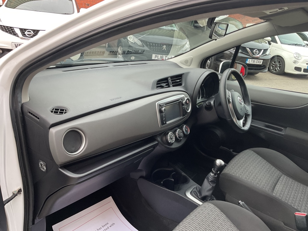 Used Toyota Yaris 2013 for sale - 77558792: Photo 15