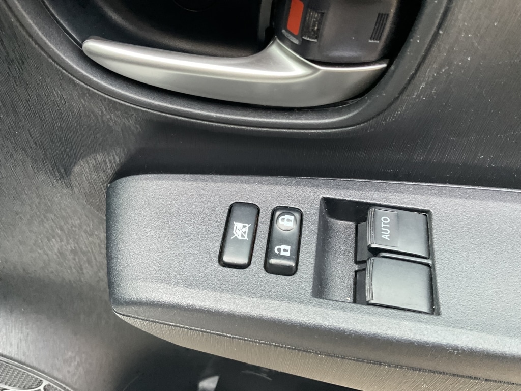 Used Toyota Yaris 2013 for sale - 77558792: Photo 18