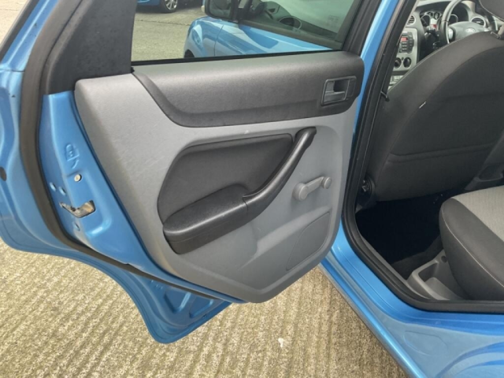 Used Ford Focus 2010 for sale - 77070450: Photo 20