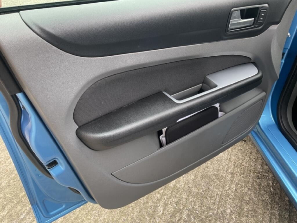 Used Ford Focus 2010 for sale - 77070450: Photo 23