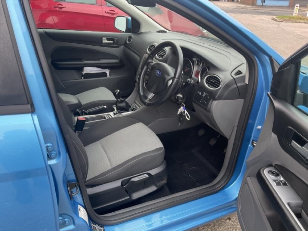 Used Ford Focus 2010 for sale - 77070450: Photo 7