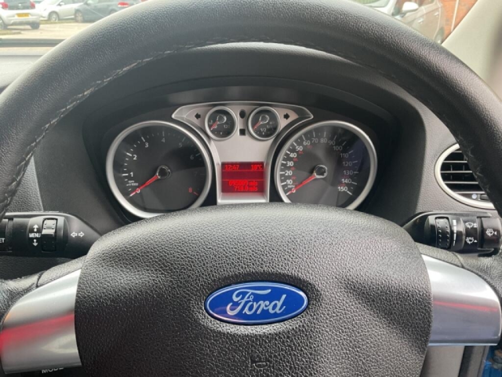 Used Ford Focus 2010 for sale - 77070450: Photo 9