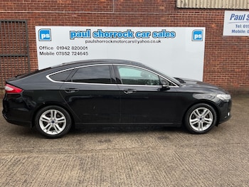 2015 (15) - HATCHBACK 5-Door