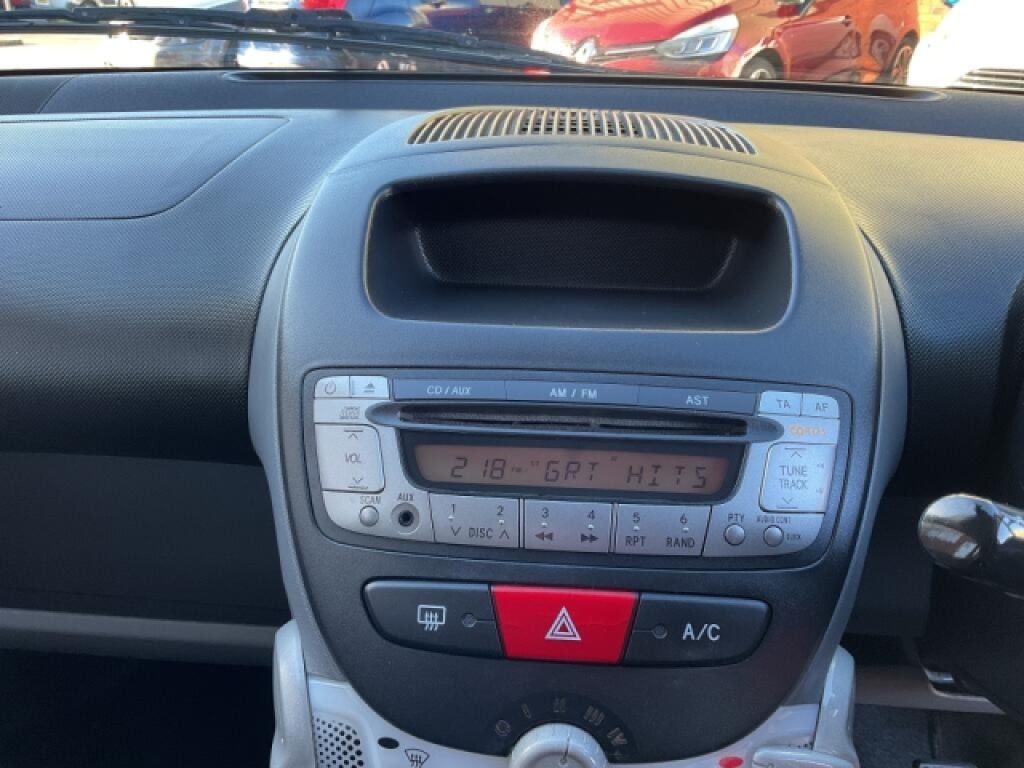 Used Toyota AYGO 2010 for sale - 76694707: Photo 11