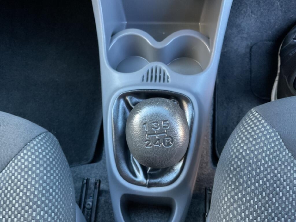 Used Toyota AYGO 2010 for sale - 76694707: Photo 13