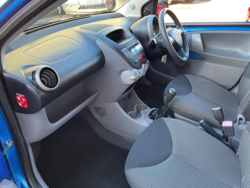 Used Toyota AYGO 2010 for sale - 76694707: Photo 20