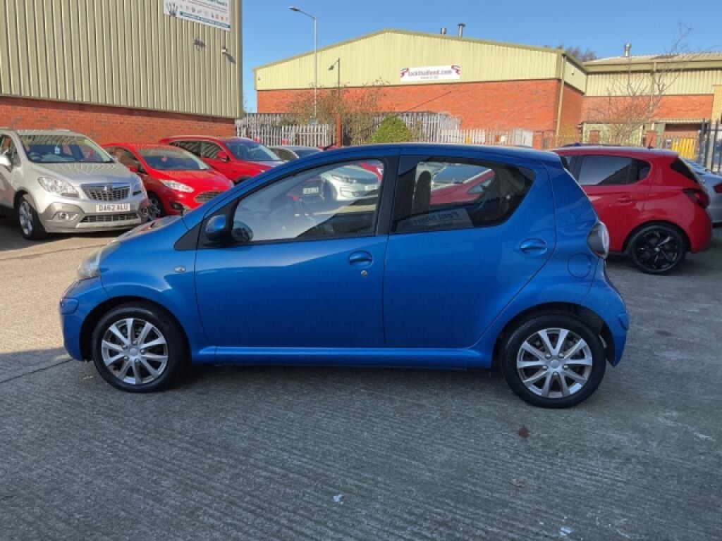 Used Toyota AYGO 2010 for sale - 76694707: Photo 4