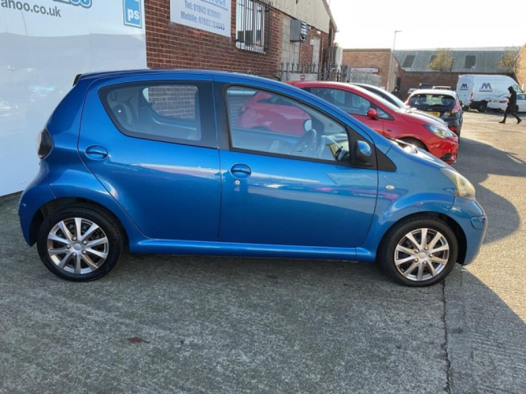 Used Toyota AYGO 2010 for sale - 76694707: Photo 6
