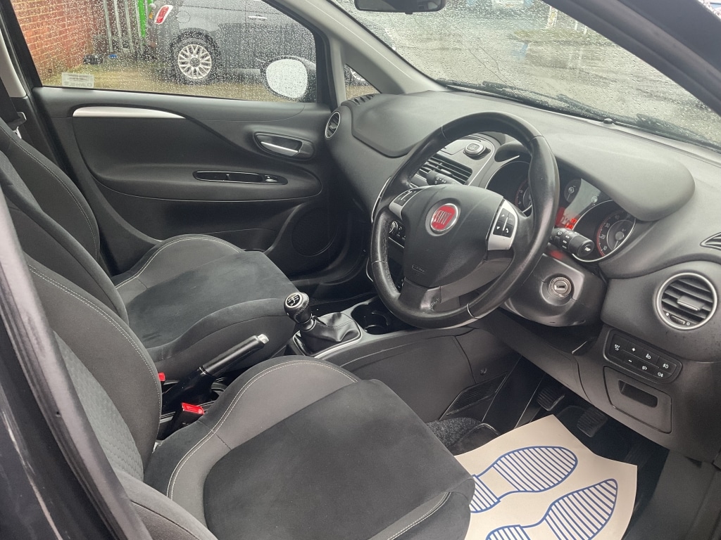 Used Fiat Punto 2016 for sale - 77300246: Photo 10