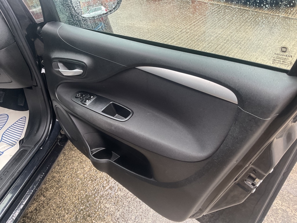 Used Fiat Punto 2016 for sale - 77300246: Photo 17