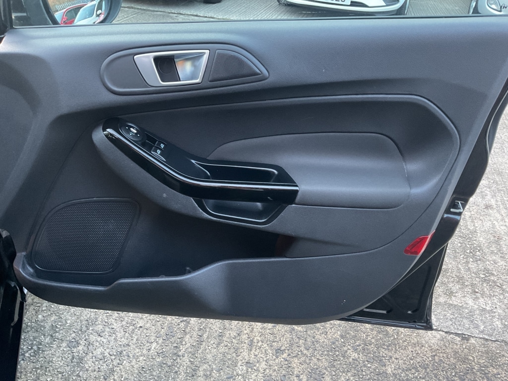 Used Ford Fiesta 2014 for sale - 76799571: Photo 15