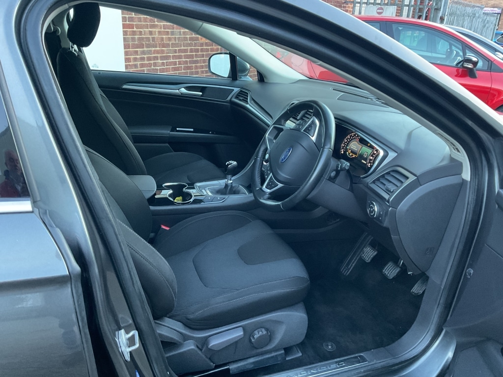 Used Ford Mondeo 2016 for sale - 76571343: Photo 7