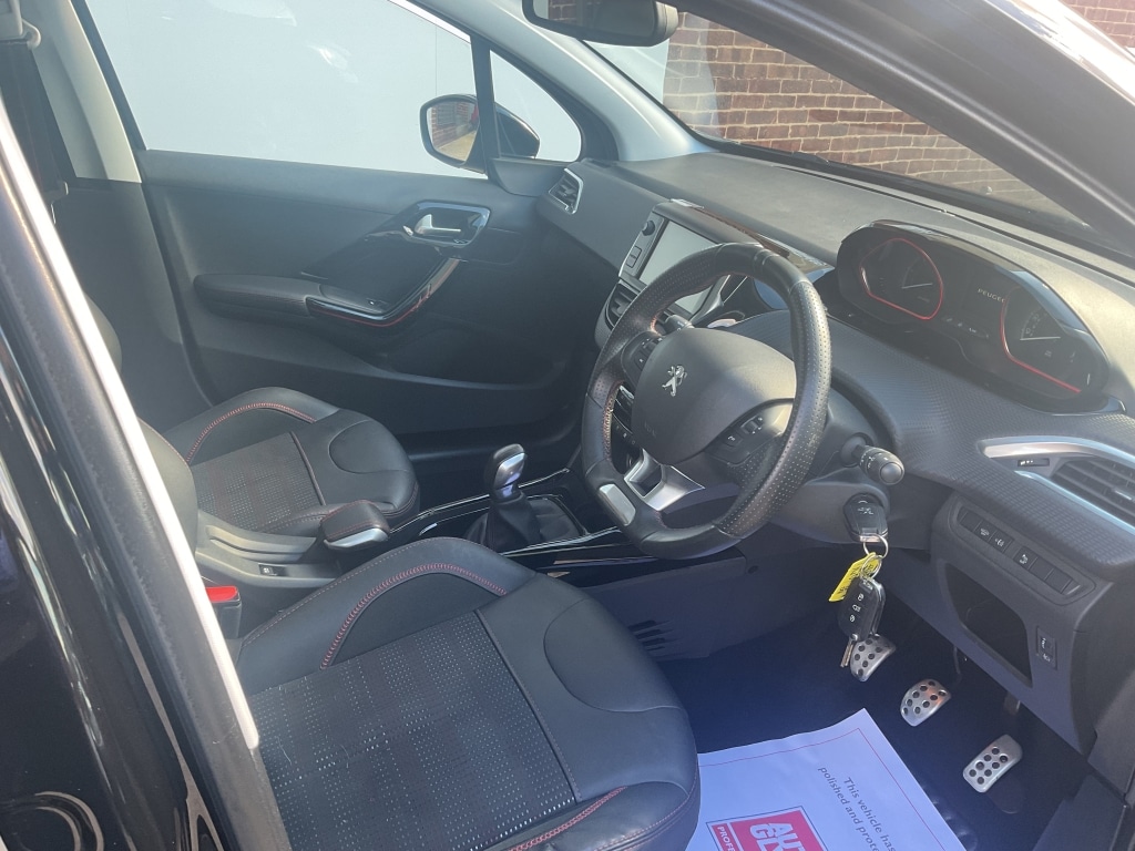 Used Peugeot 2008 2016 for sale - 76031203: Photo 4