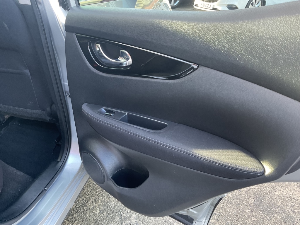 Used Nissan Qashqai 2014 for sale - 76751998: Photo 19