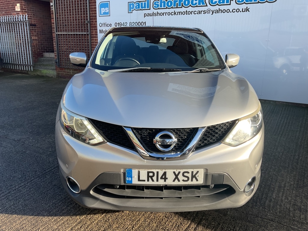 Used Nissan Qashqai 2014 for sale - 76751998: Photo 2
