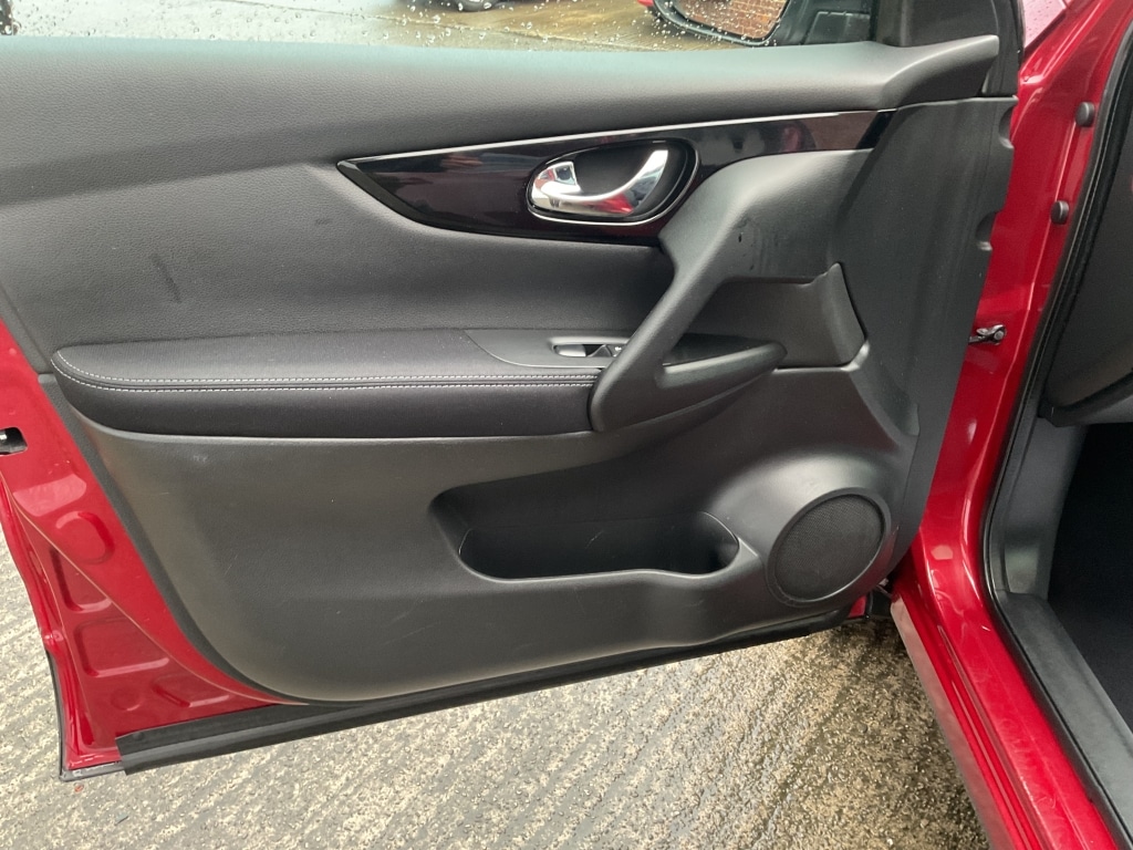 Used Nissan Qashqai 2016 for sale - 77289404: Photo 25