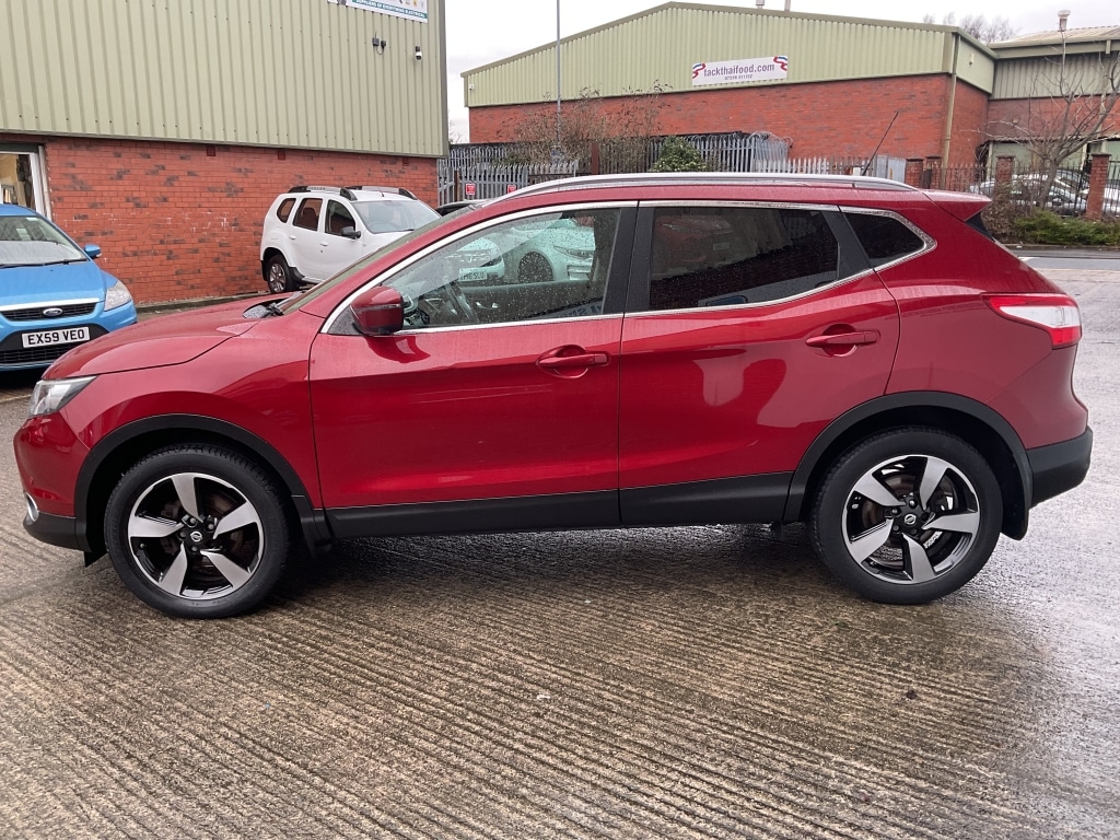 Used Nissan Qashqai 2016 for sale - 77289404: Photo 3