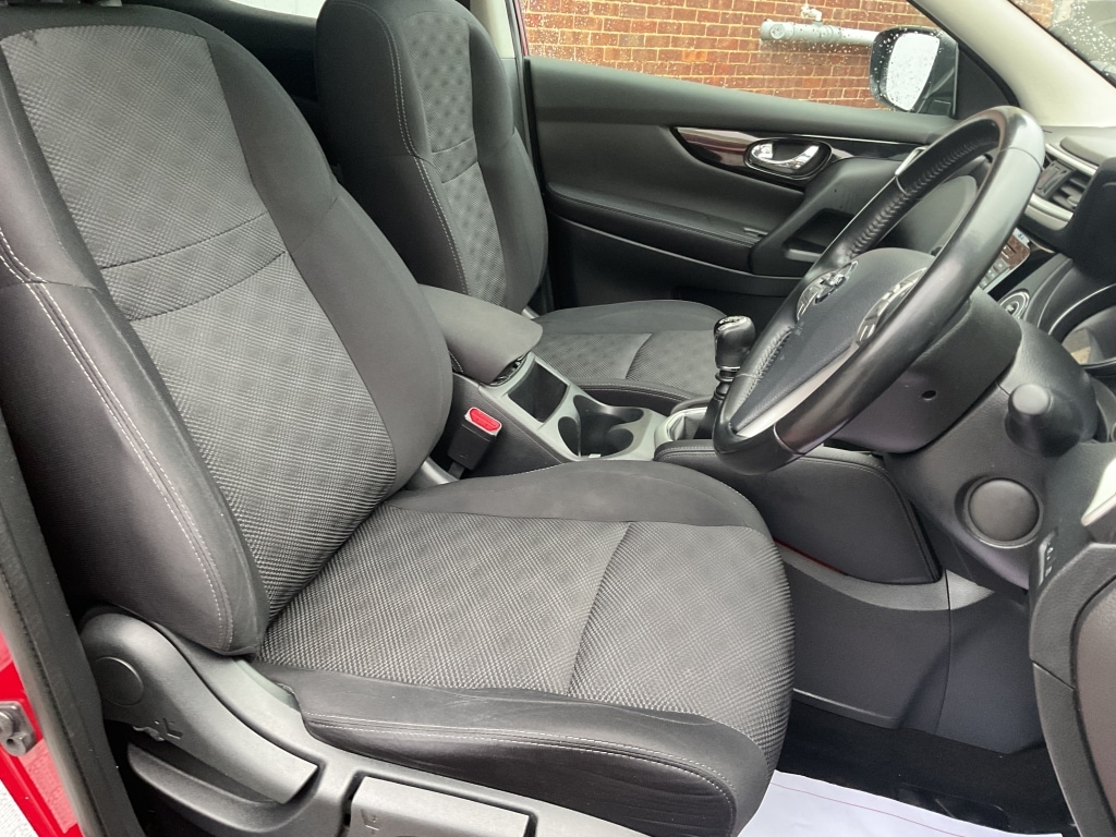 Used Nissan Qashqai 2016 for sale - 77289404: Photo 8