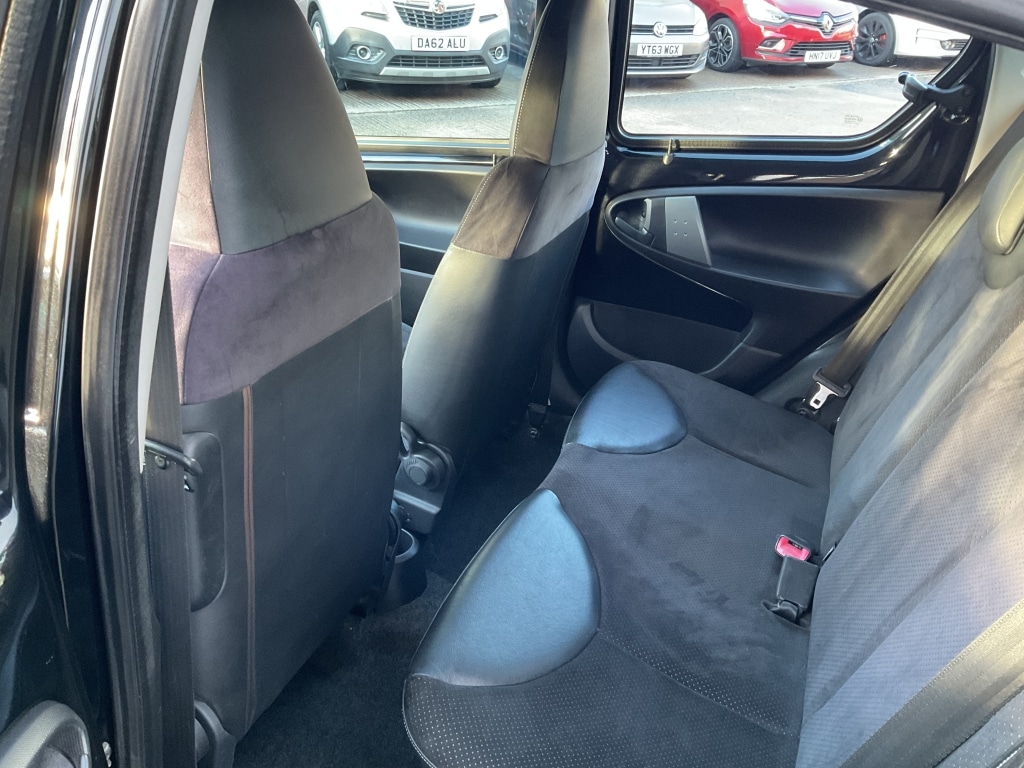 Used Toyota AYGO 2012 for sale - 76687519: Photo 17