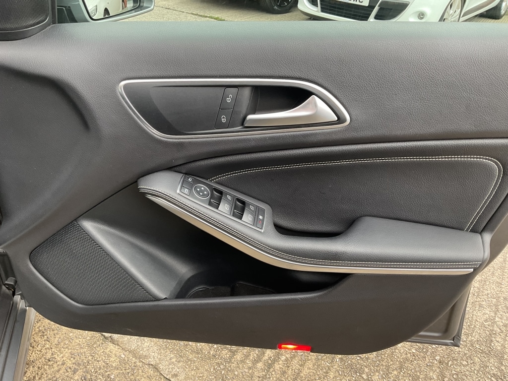 Used Mercedes-Benz A-Class 2015 for sale - 76497663: Photo 19