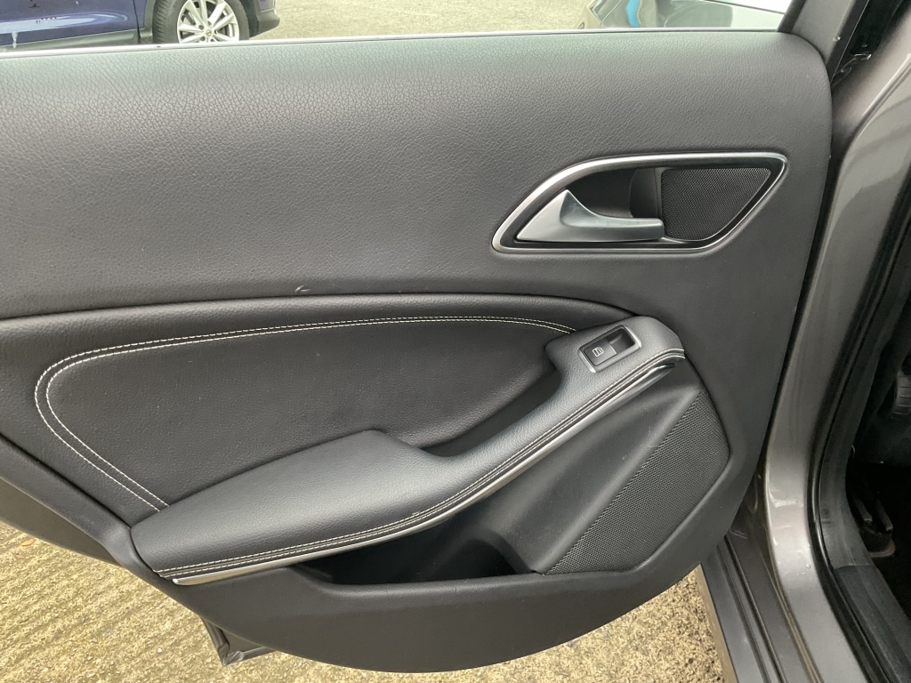 Used Mercedes-Benz A-Class 2015 for sale - 76497663: Photo 26