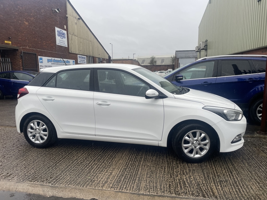 Used Hyundai i20 2017 for sale - 78062288: Photo 2