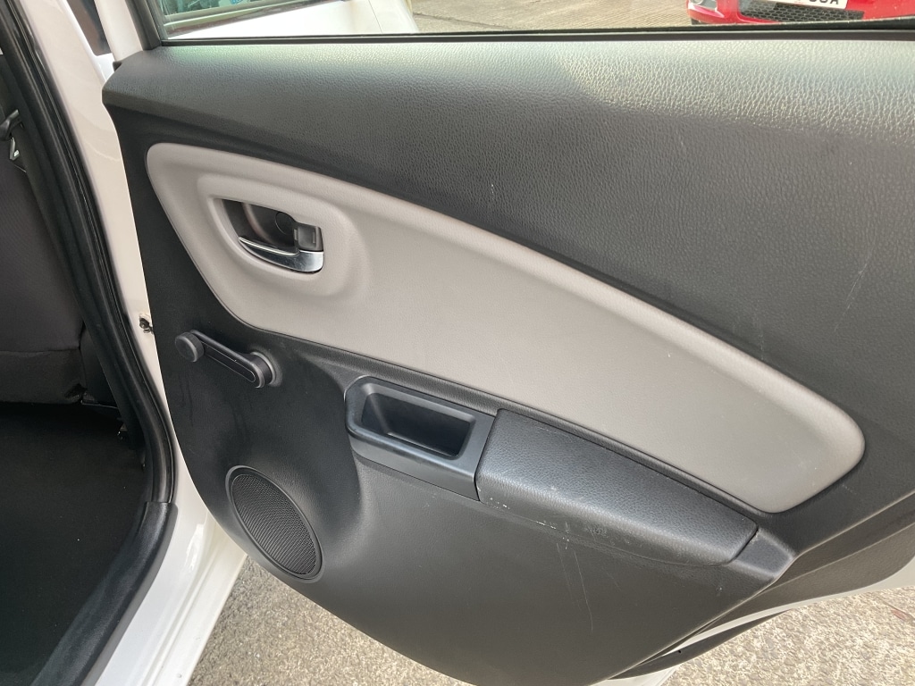 Used Toyota Yaris 2014 for sale - 77682076: Photo 18