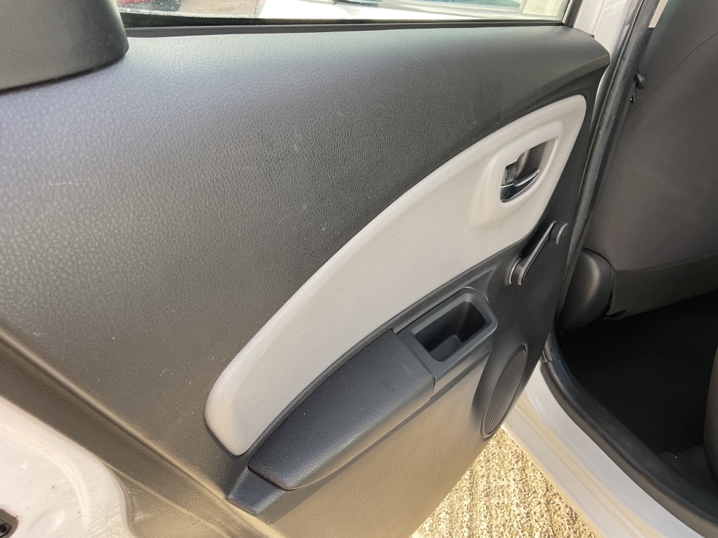 Used Toyota Yaris 2014 for sale - 77682076: Photo 21