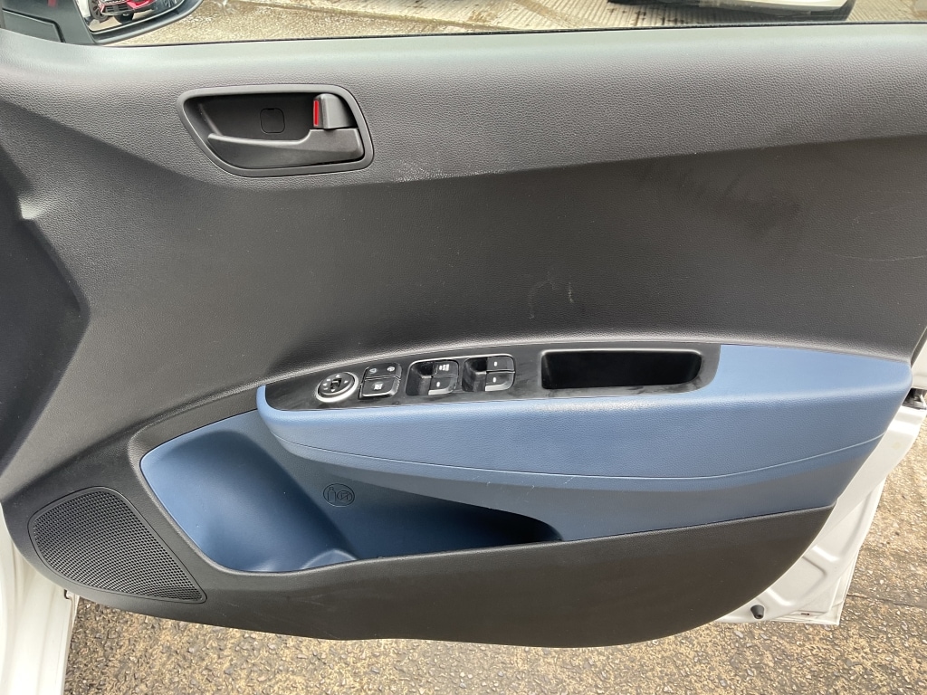 Used Hyundai i10 2014 for sale - 77536183: Photo 15