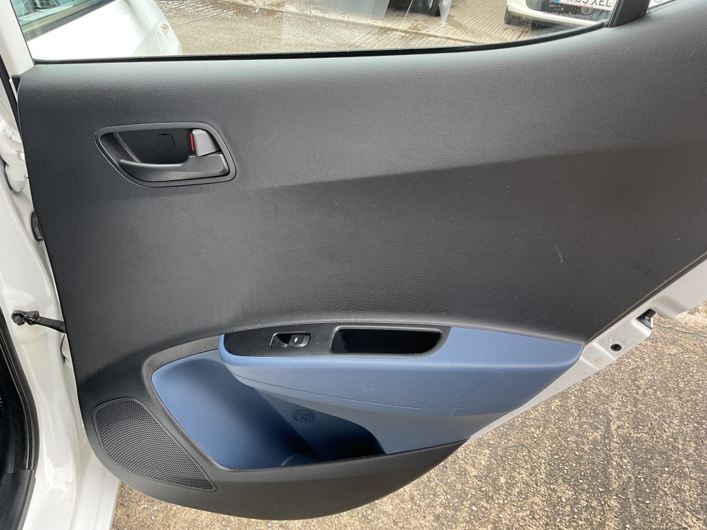 Used Hyundai i10 2014 for sale - 77536183: Photo 17